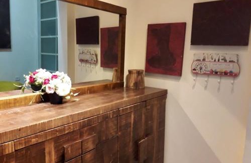 Tel Aviv Apartment | Prime Location Apartment with Spa and Child-Friendly Amenities