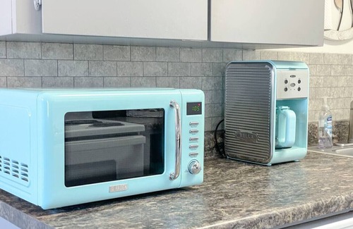 Coalinga Apartment | Perfect Retreat: 2-Bedroom Apartment in Coalinga, CA