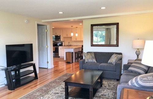 Kennebec Apartment | Modern 1-Bedroom Apartment - Guest Rated: 10/10