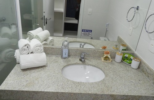 Passagem Apartment | Inviting Cabo Frio Apartment with Parking & Ocean View