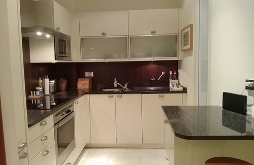 Chiswick Riverside Apartment | Elegant Kew Apartment, London - Perfect for Family Getaways