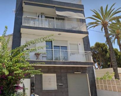 San Juan de Alicante Apartment | Inviting Beach House with Ocean View Terrace in San Juan