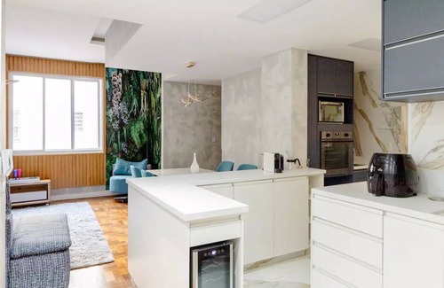 Gloria Apartment | Pet-Friendly Retrofit Apartment in Flamengo with Parking