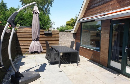 Municipality of Opmeer House | Cozy Bungalow 8p with Pool Near Beach and Amsterdam