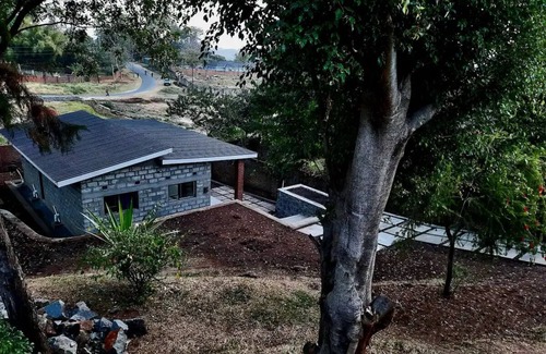 Blantyre House | Lovely bungalow with WiFi in Blantyre