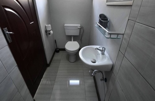 Blantyre House | Lovely bungalow with WiFi in Blantyre