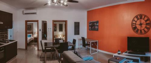 Tal-Ghoqod Apartment | Central 2BR Home Near St Julians with AC by 360 Estates