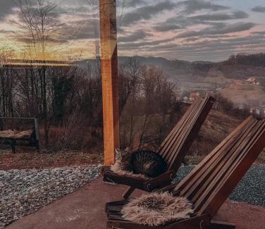 Sepetari Ski Chalet | Charming Chalet with Hot Tub & Family-Friendly Amenities