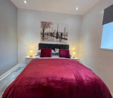 Gilmerton House | Comfortable City Home for Family-Friendly Getaways