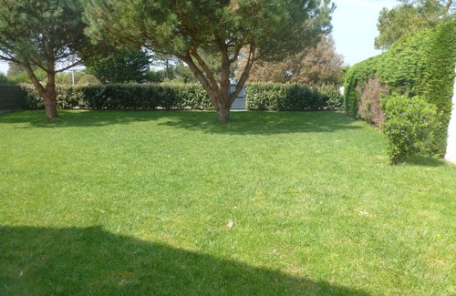 Noirmoutier-en-l'Ile House | Pet-Friendly Beach House with Ocean View and Free WiFi