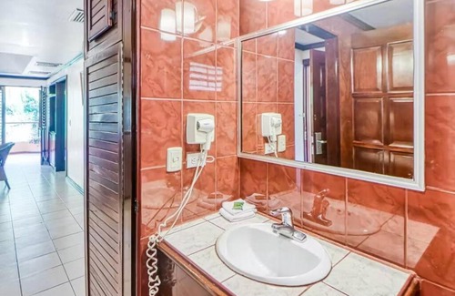 Damas Apartment | Beautiful Condo Near Manuel Antonio Beach with Pool Access