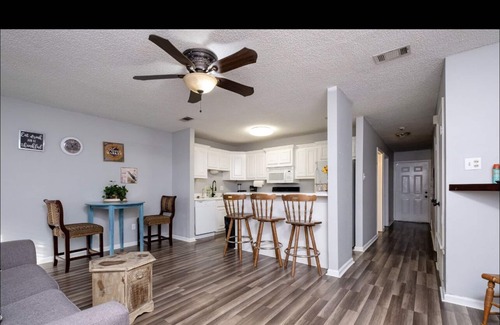 Sherwood Condo | Beautiful Sherwood Condo with Pool & Pet-Friendly Amenities