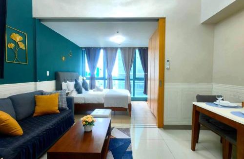 Bonifacio Global City Apartment | Elegant Retreat with Pool and Spa in Uptown BGC Manila