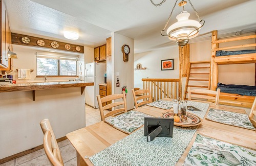 Lakeshore Condo | Charming Condo with Free WiFi & Pool in Serene Setting