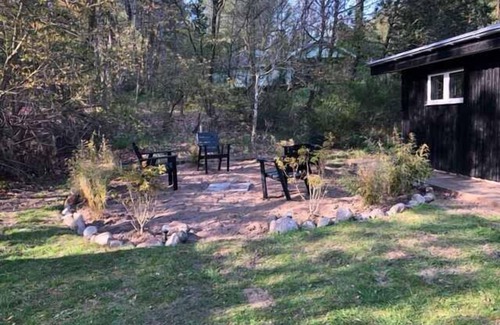 Øksenmølle House | Delightful Cottage Near Ree Wildlife Park with Family Amenities