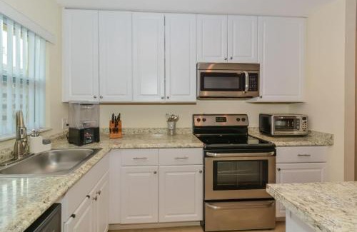 South Sarasota House | Cozy Cottage Steps from Beach & Downtown Sarasota