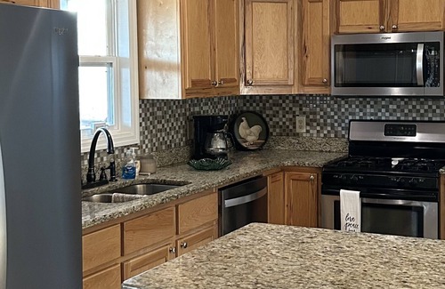Grady Cabin | Scenic Retreat on 40+ Acres with Family-Friendly Amenities