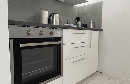 Osnabrueck Apartment | Cozy Double Bed Studio with Breakfast & Kitchen Amenities
