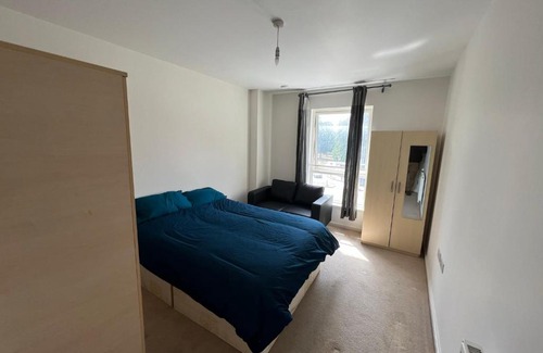 Whittington House | Cozy Double Room in Family-Friendly London Colindale