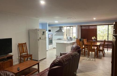 Canning Vale House | lovely double room share bathroom and kitchen
