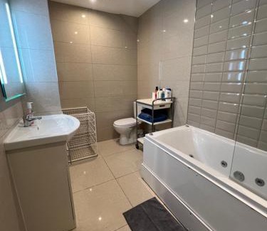 Terenure House | Cozy Home in Kimmage, Dublin - Perfect for Your Getaway