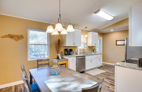Emerald Isle House | Idyllic Emerald Isle Retreat with Ocean View & Spa Access