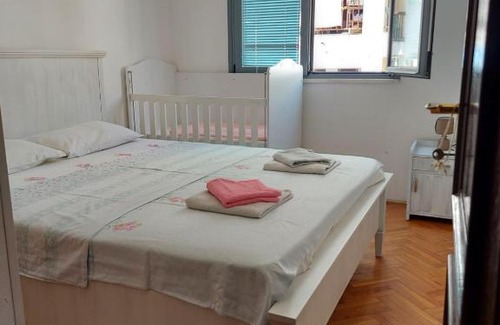 Golubovina Apartment | Cozy Family Apartment in Budva with Pet-Friendly Amenities