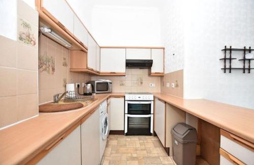 Gourock Apartment | Cozy Flat with Clyde Views - Pet & Child Friendly Stay