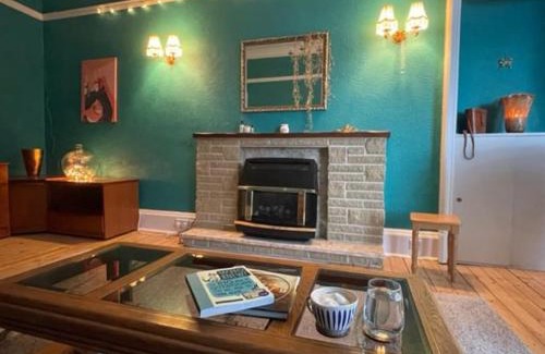Gourock Apartment | Cozy Flat with Clyde Views - Pet & Child Friendly Stay