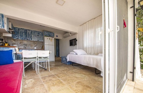 Golturkbuku Apartment | Lovely Flat with Pool and Nature View in Bodrum
