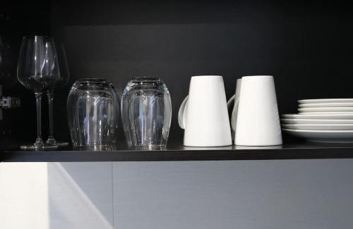 Calcot Apartment | Comfortable Flat with Free Wi-Fi & Parking for Families