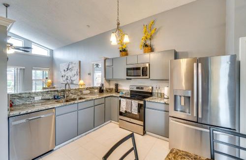 Lake Mary House | Inviting Florida Retreat with Lanai Near Riverwalk