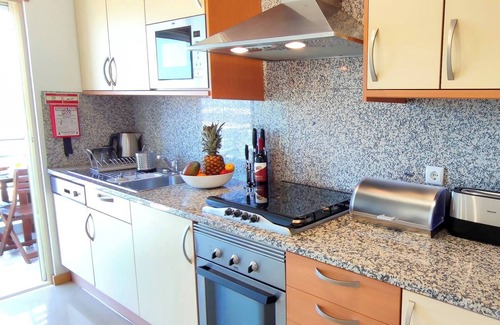 Patio Apartment | Oceanfront Gem Condo with Spa & Pool - Rated 10/10