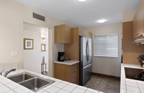 Waikoloa Condo | Idyllic Golf Course Retreat with Ocean Views & Amenities