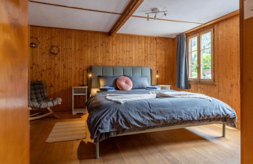 Blausee Apartment | Charming Alp Chalet Flat - Pet & Child Friendly Retreat