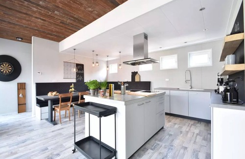 Sint-Annaland House | Lovely group home with garden in Zeeland