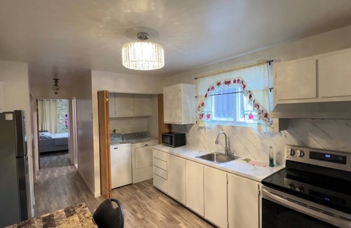 Montreal Apartment | Cozy Half Basement Apartment with Family-Friendly Amenities