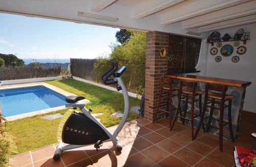 Sant Cebria de Vallalta House | Relax and Unwind in Our Pet-Friendly Vacation Home