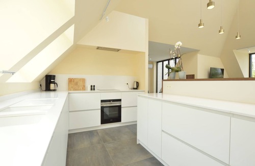 Eekhout Villa | Idyllic Holiday Home 'Walleken' with Family-Friendly Amenities
