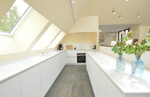 Eekhout Villa | Idyllic Holiday Home 'Walleken' with Family-Friendly Amenities
