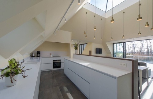 Eekhout Villa | Idyllic Holiday Home 'Walleken' with Family-Friendly Amenities