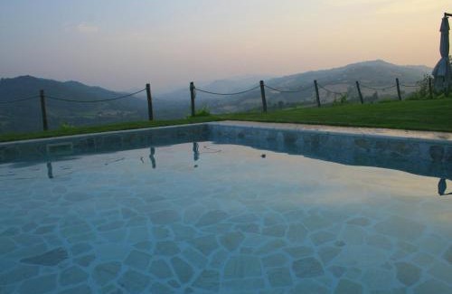 Croce House | Charming Monte Colombo Holiday Home with Pool & Pet Friendly