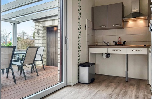 Midlum House | Top-Rated Modern Vacation Home with Spa and Family Amenities