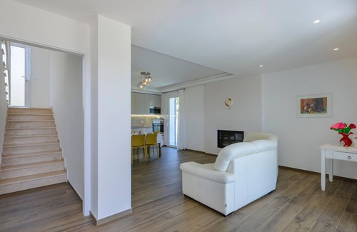 Appignano del Tronto House | Lovely home in Appignano del Tronto