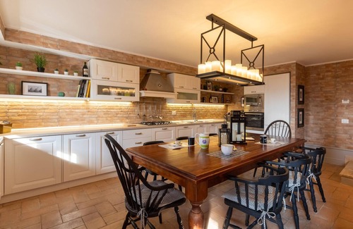 Castiglione del Lago House | Start Your Adventure in a Picturesque Rural Retreat with Pool
