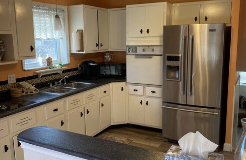 Cheviot House | Comfortable Retreat with Kitchen & Pet-Friendly Amenities
