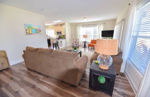 Long Neck House | Pet-Friendly Retreat Steps from Waterfront with Ocean Views