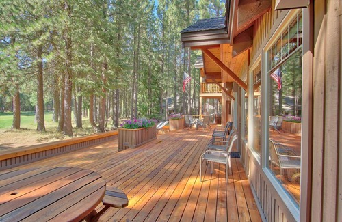 Black Butte Ranch House | Premier Home on the 15th Fairway with Pool & Family Amenities