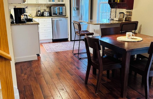 Williamstown House | Ideal Getaway for Berkshires Adventures and Cultural Visits