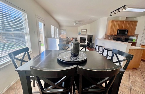 Austin House | Ideal Family Retreat with Ocean View & Pet-Friendly Options
